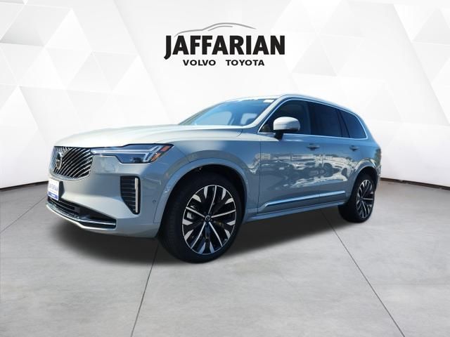 2026 Volvo XC90 Plus photo 2