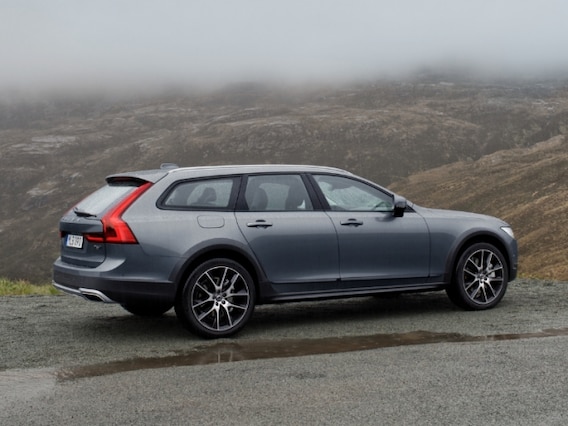 2023 Volvo V90 Cross Country Review  Volvo's Lifted Luxury Wagon! 