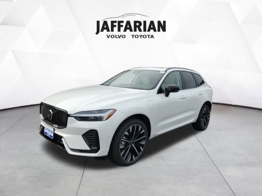 New 2026 Volvo XC60 plug-in hybrid T8 Ultra SUV