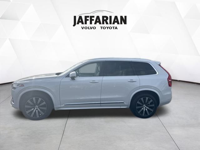 2024 Volvo XC90 B5 Core photo 3