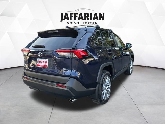 2023 Toyota RAV4 XLE Premium photo 2