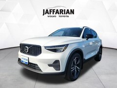 New 2026 Volvo XC40 B5 Core SUV Haverhill, Massachusetts