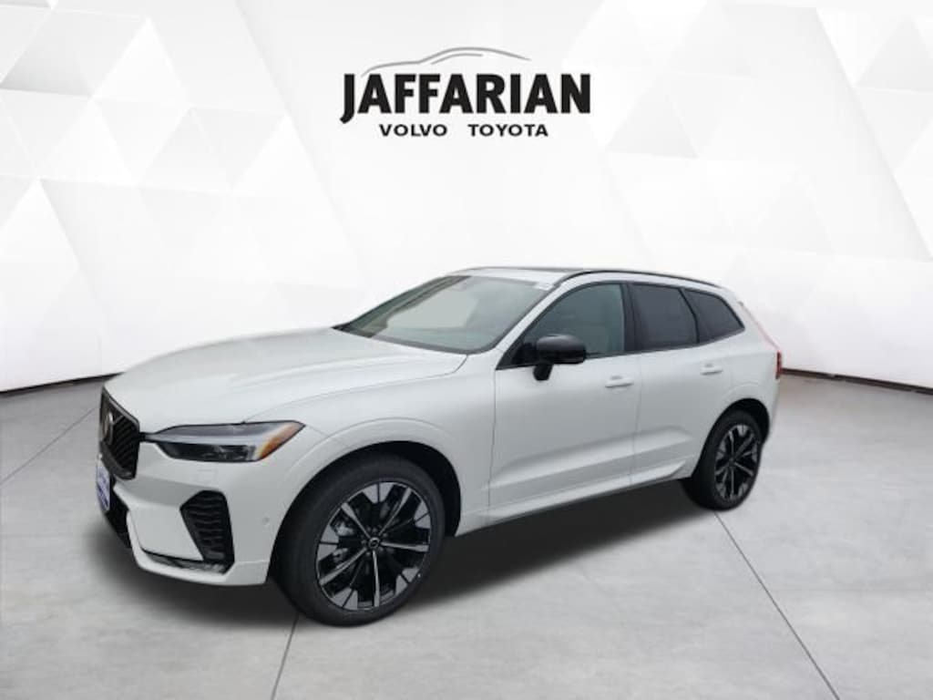 New 2026 Volvo XC60 B5 Plus SUV