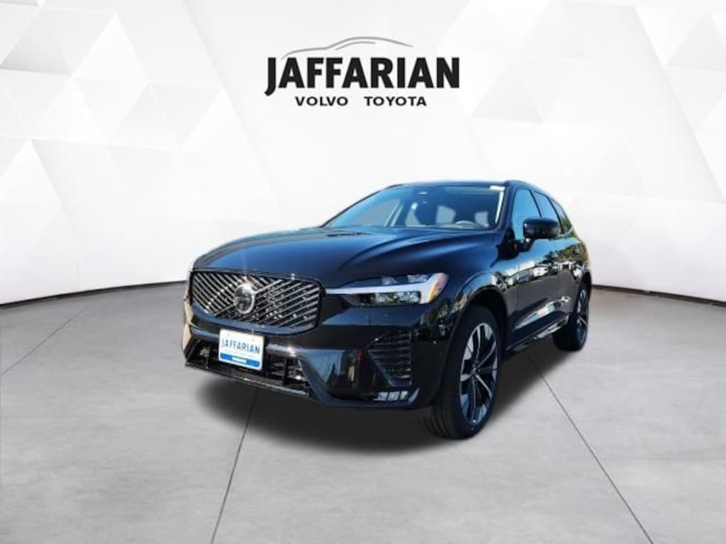 New 2026 Volvo XC60 B5 Plus SUV