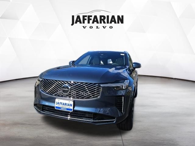 2026 Volvo XC90 B5 Core Bright 4WD's photo
