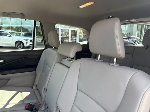 2017 Honda Pilot Touring - Photo 12