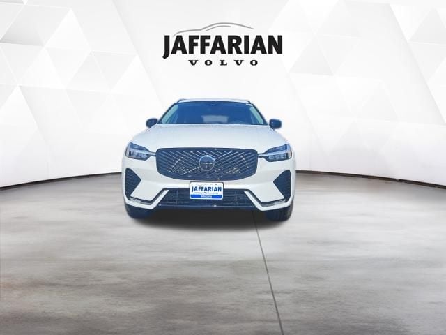 2026 Volvo XC60 B5 Plus Dark AWD's photo