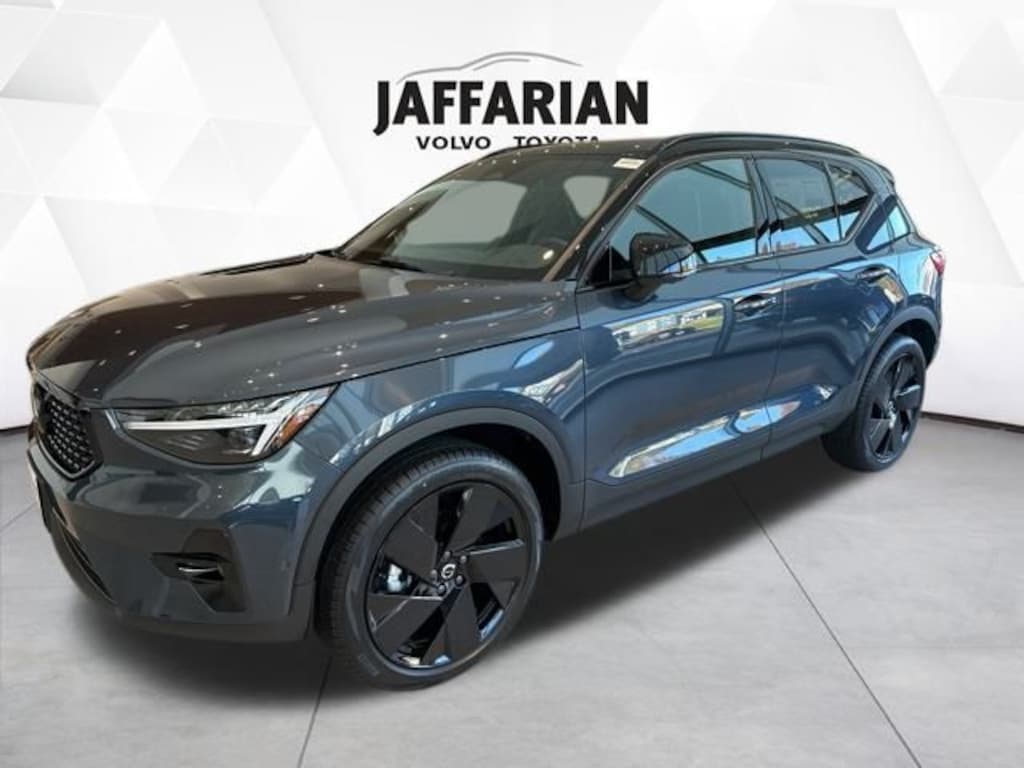 New 2026 Volvo XC40 B5 Ultra Black Edition SUV