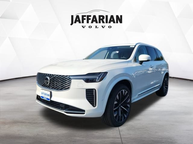 2026 Volvo XC90 Ultra - Photo 2