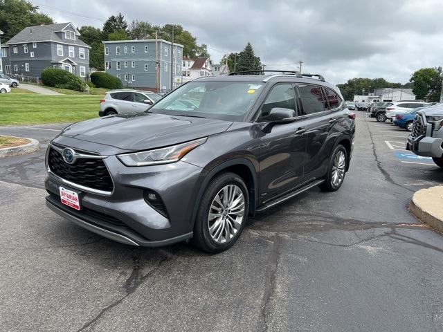 Used 2022 Toyota Highlander Platinum with VIN 5TDEBRCH2NS091718 for sale in Haverhill, MA