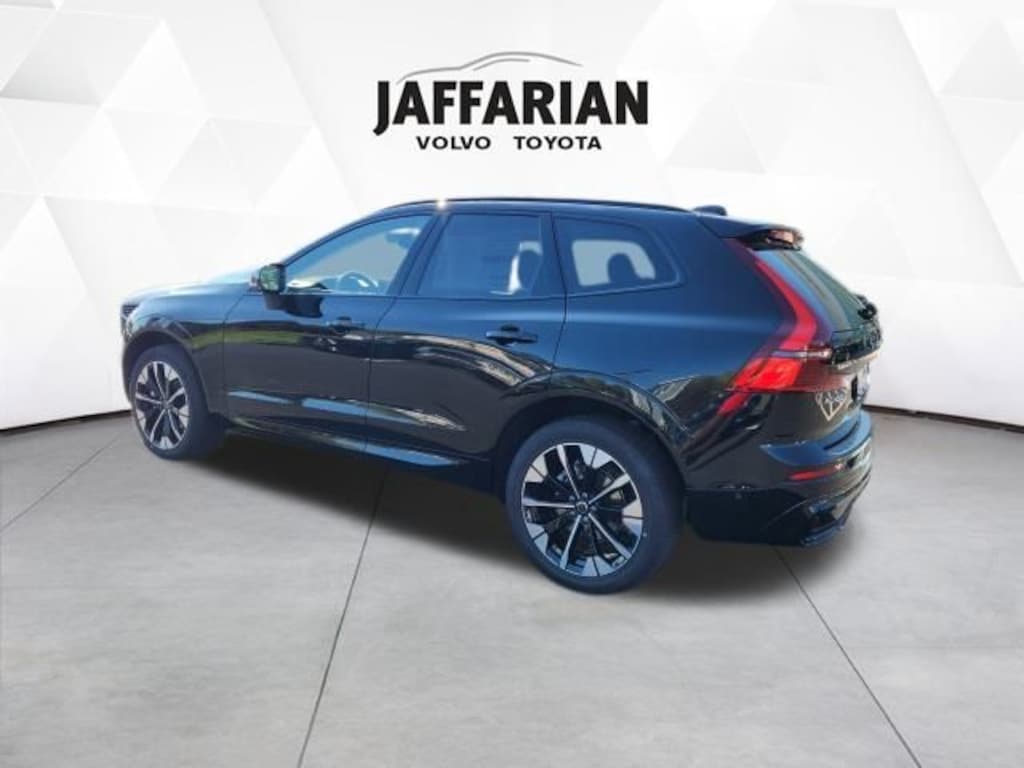 New 2026 Volvo XC60 B5 Plus SUV