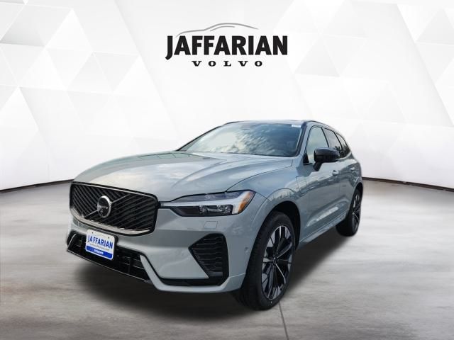 2026 Volvo XC60 Plus's photo