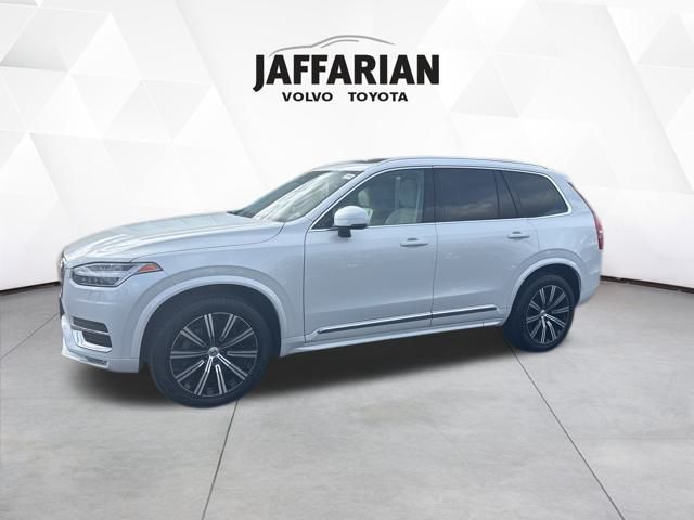 2024 Volvo XC90 B5 Core photo 2
