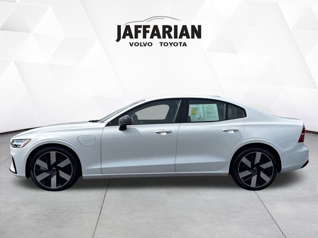 2025 Volvo S60 T8 Plus photo 2