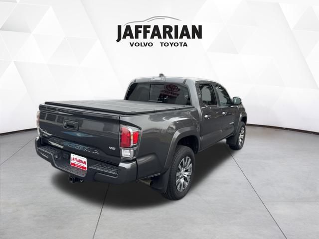 2023 Toyota Tacoma Limited photo 3