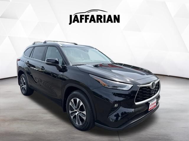 DYNAMIC_PREF_LABEL_INVENTORY_FEATURED_USED_INVENTORY_FEATURED1_ALTATTRIBUTEBEFORE 2023 Toyota Highlander XLE SUV DYNAMIC_PREF_LABEL_INVENTORY_FEATURED_USED_INVENTORY_FEATURED1_ALTATTRIBUTEAFTER