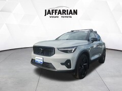 2026 Volvo XC40 B5 Ultra Black Edition SUV
