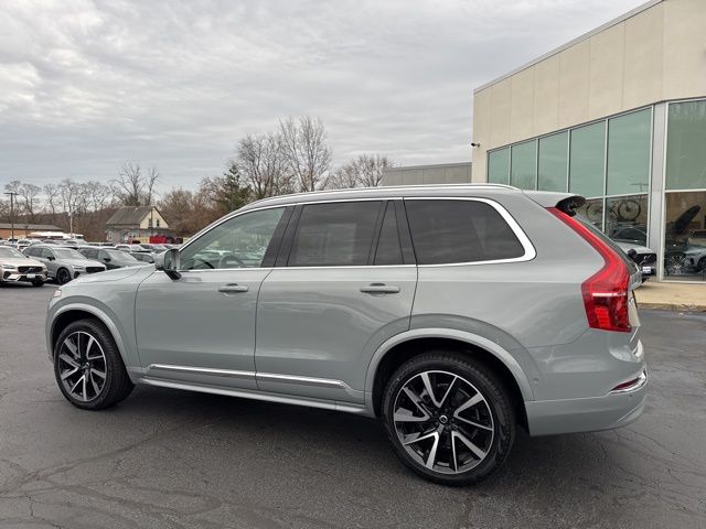 2024 Volvo XC90 B5 Plus photo 4