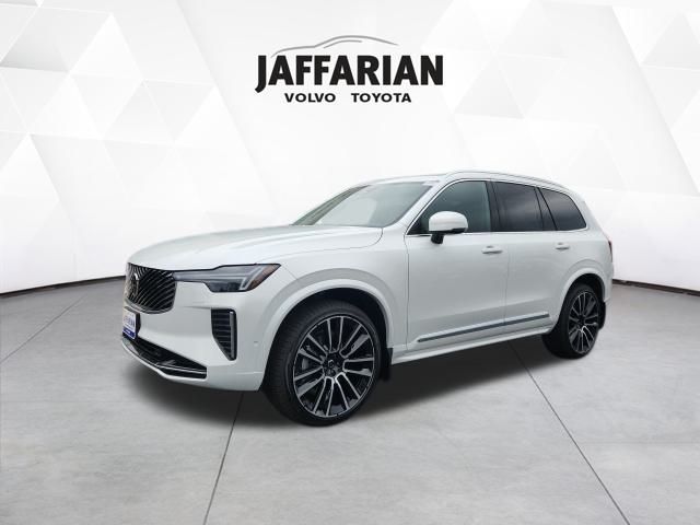 2026 Volvo XC90 Plus photo 3