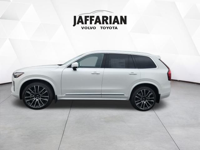 2026 Volvo XC90 Plus photo 4