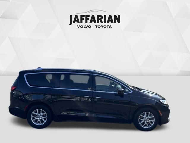 Used 2021 Chrysler Pacifica Touring L with VIN 2C4RC1BG7MR567686 for sale in Haverhill, MA