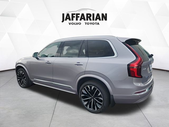 2026 Volvo XC90 B5 Core photo 4