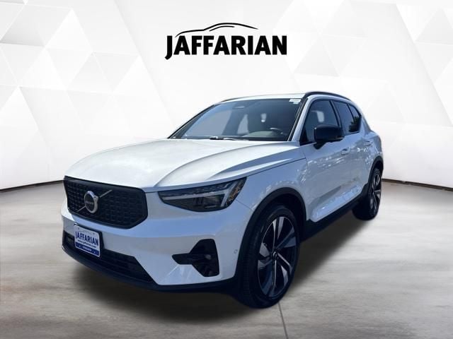2024 Volvo XC40