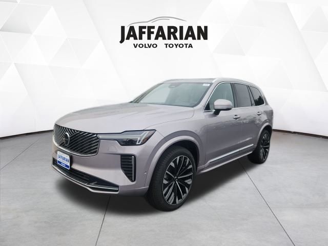 2026 Volvo XC90 Plus photo 2