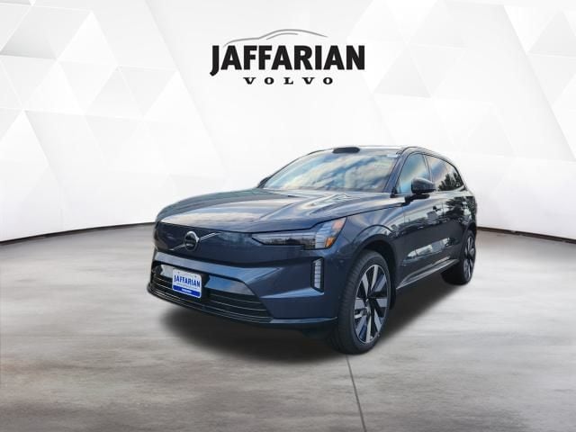 2025 Volvo EX90 Plus's photo