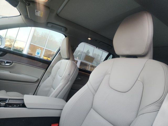 2026 Volvo XC90 Ultra - Photo 8