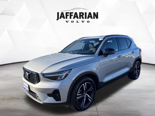 2023 Volvo XC40 Plus