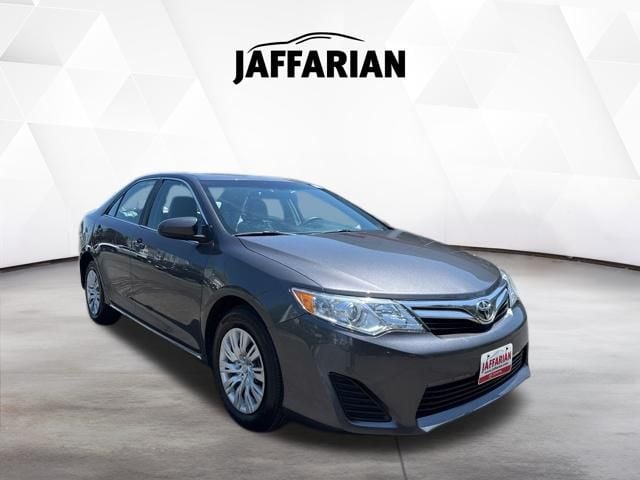 2013 Toyota Camry 2.5 Auto LE's photo