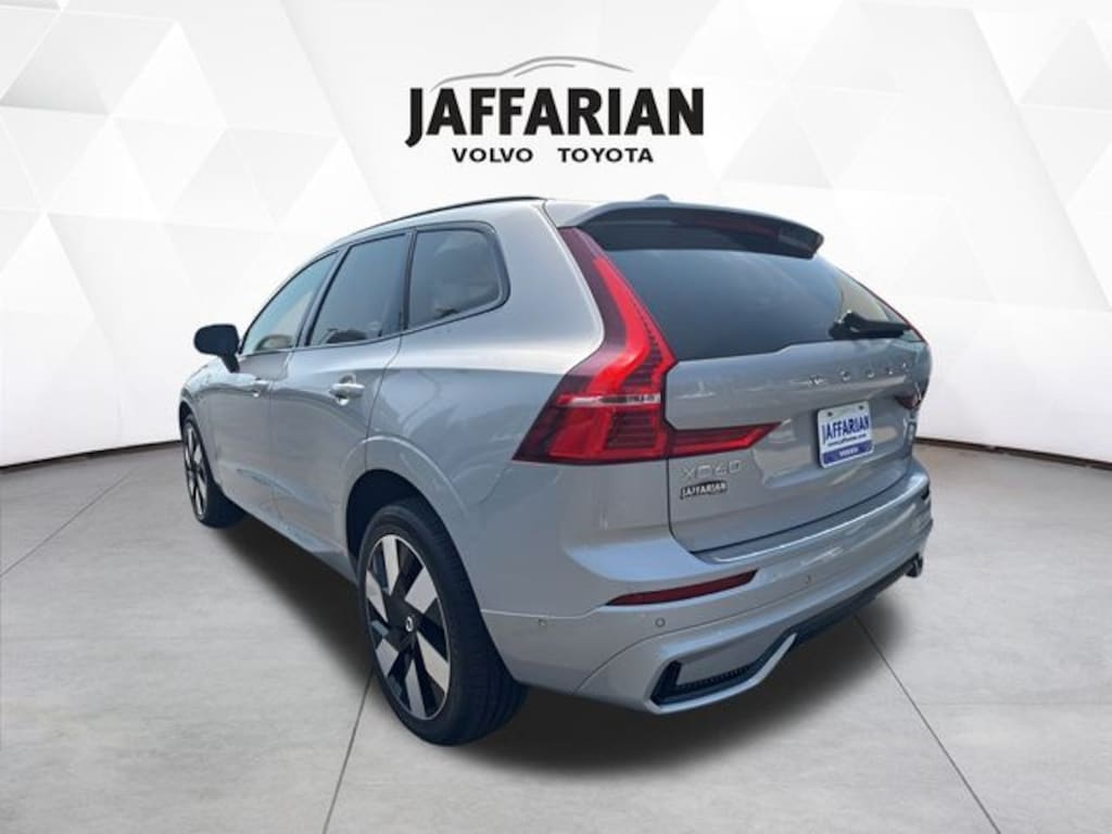 Certified 2024 Volvo XC60 Recharge Plug-In Hybrid T8 Plus Dark Theme SUV