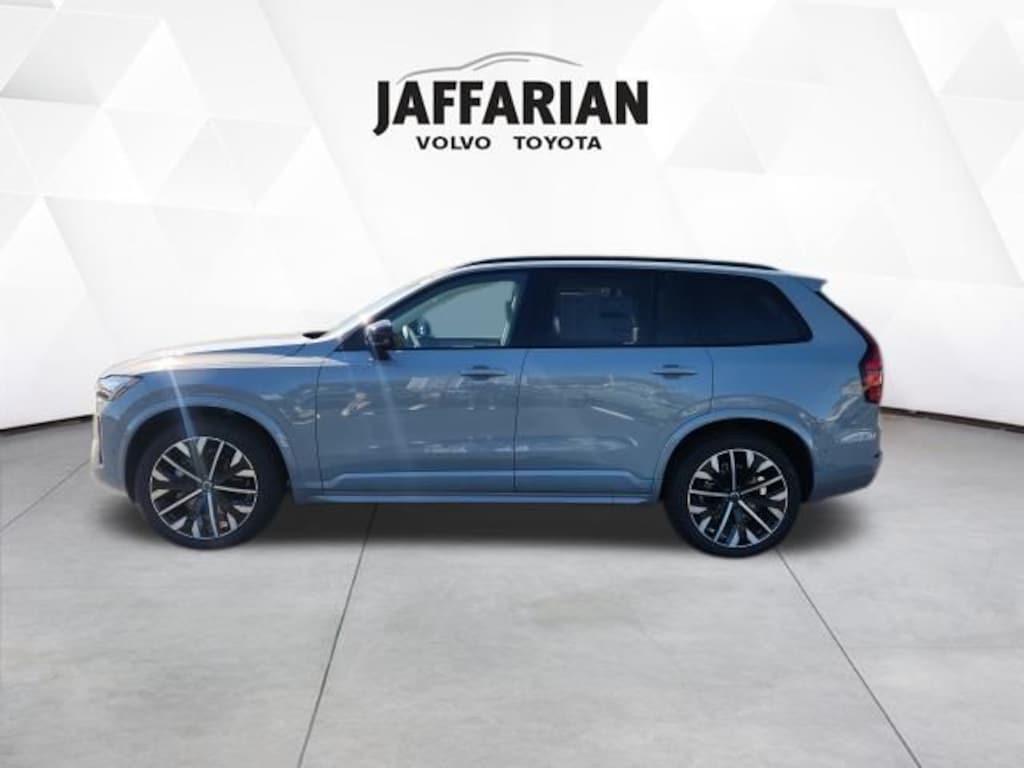 New 2026 Volvo XC90 B6 Ultra Dark Theme 6-Seater SUV