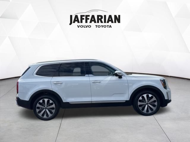 2020 Kia Telluride S photo 2