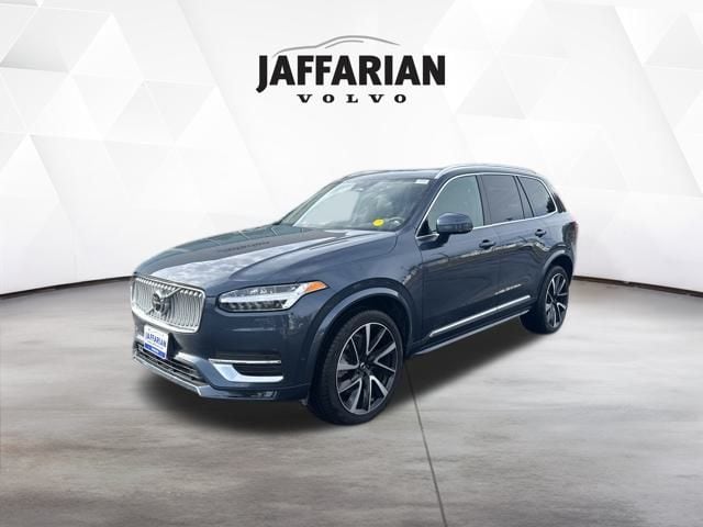 2024 Volvo XC90 Plus's photo