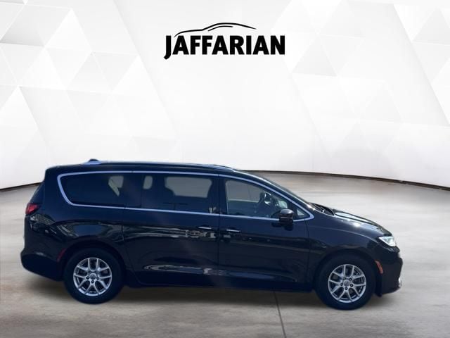 Used 2021 Chrysler Pacifica Touring L with VIN 2C4RC1BG7MR567686 for sale in Haverhill, MA