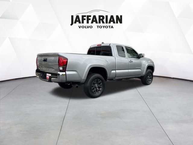 2022 Toyota Tacoma SR5 photo 3