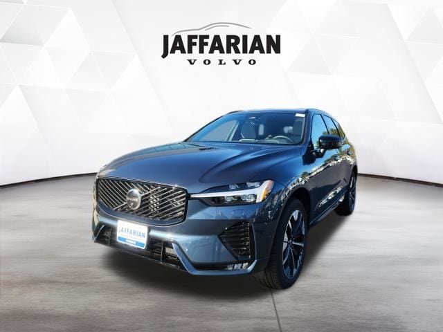2026 Volvo XC60 Plus's photo