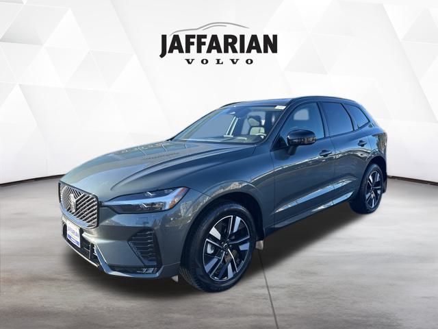 2026 Volvo XC60 Core's photo
