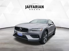 New 2026 Volvo V60 Cross Country B5 Plus Wagon Haverhill, Massachusetts