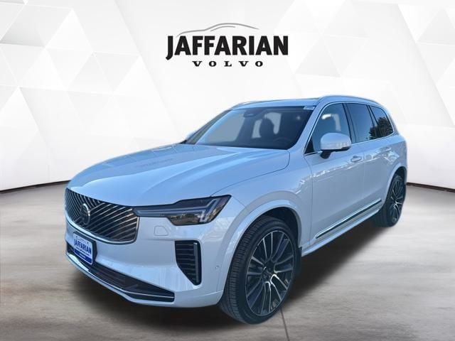 2026 Volvo XC90 Plus's photo