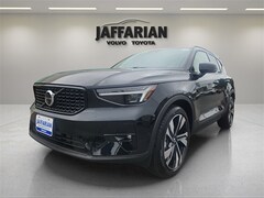 New 2025 Volvo XC40 B5 Plus Dark Theme SUV Haverhill, Massachusetts