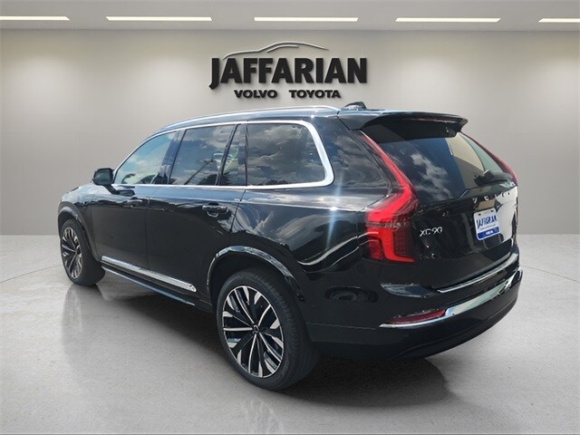2026 Volvo XC90 Plus photo 3