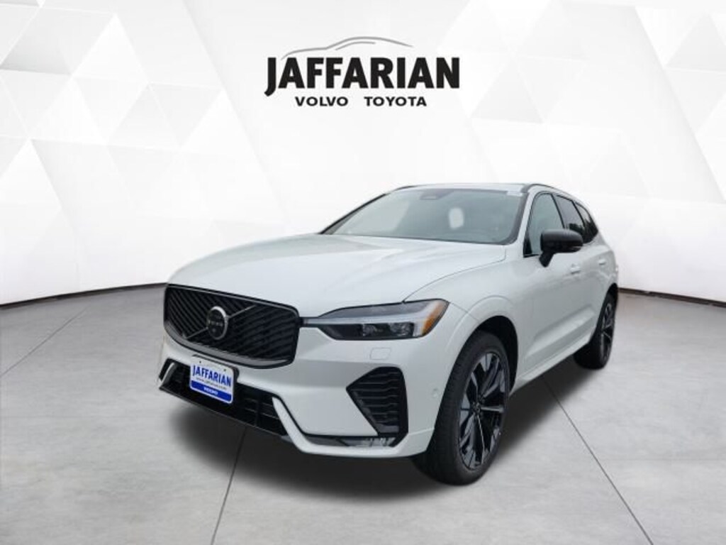 New 2026 Volvo XC60 B5 Plus SUV