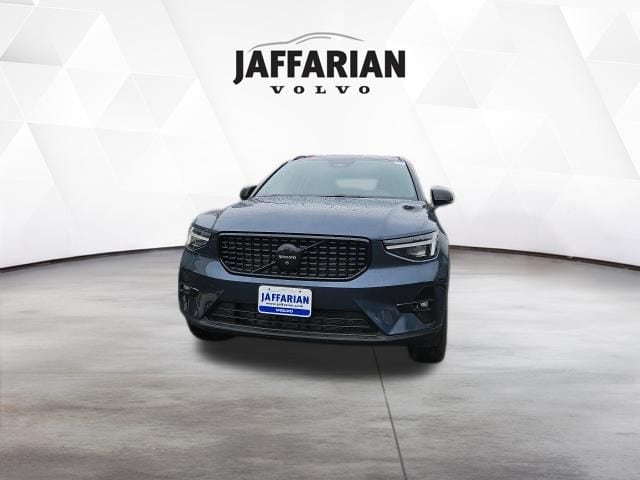 2026 Volvo XC40 B5 Ultra Ultra Black Edition AWD's photo