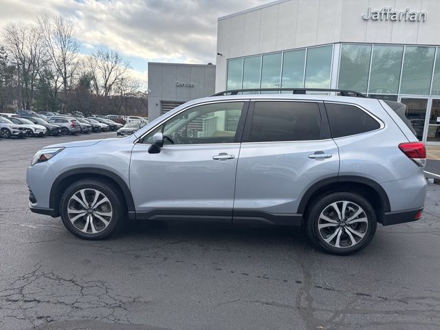 2024 Subaru Forester Limited photo 3