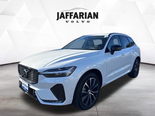 2024 Volvo XC60 Plus's photo