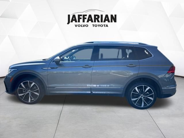2022 Volkswagen Tiguan SEL Premium R-Line photo 3