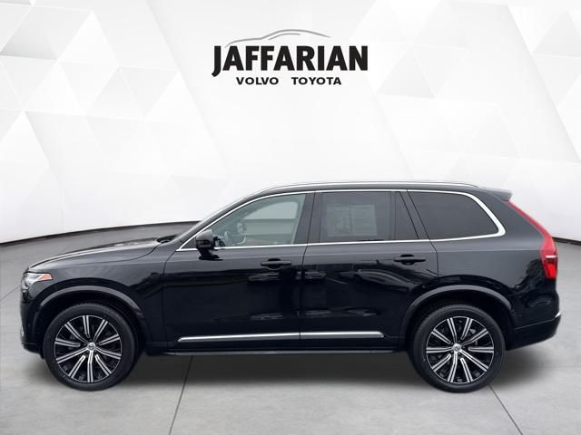 2023 Volvo XC90 Plus photo 2